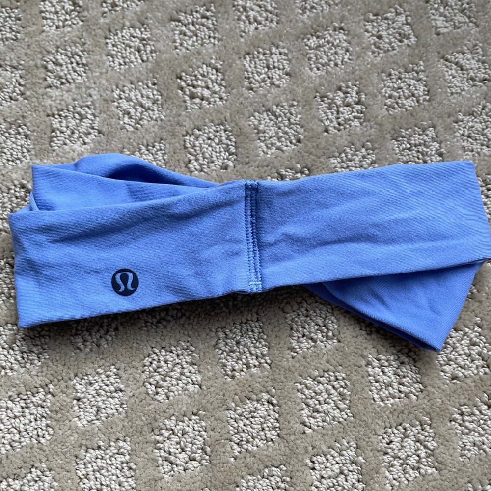 Lululemon knotted headband